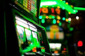 kan99 တိုက်ရိုက်ကာစီနို Live Roulette Wheel Real Dealer ဖြင့် MMK Bet ချနိုင်သောပုံ